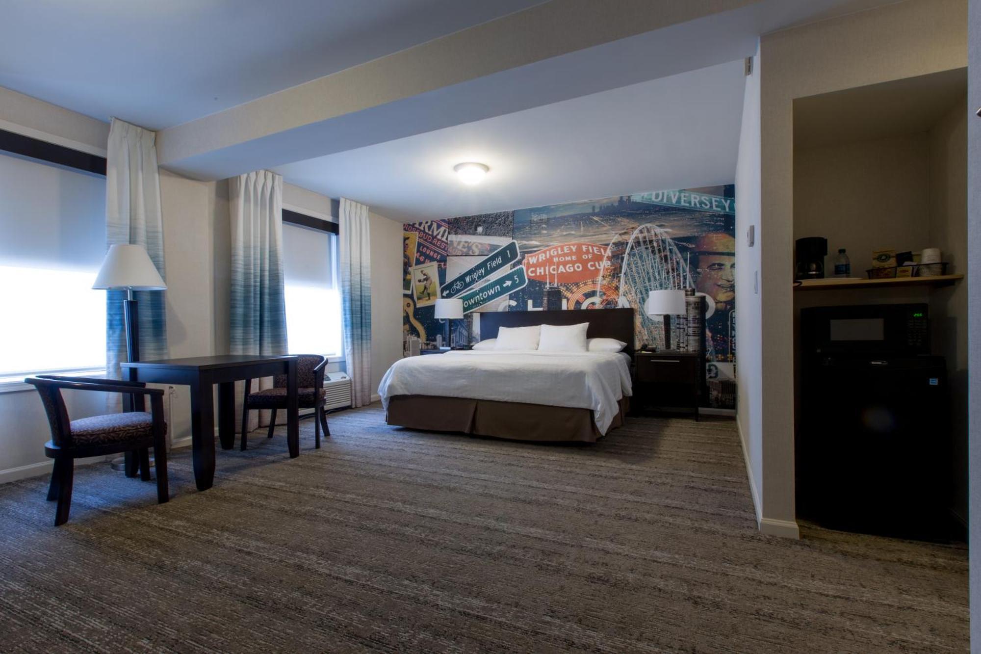 Deluxe Zimmer mit Kingsize-Bett