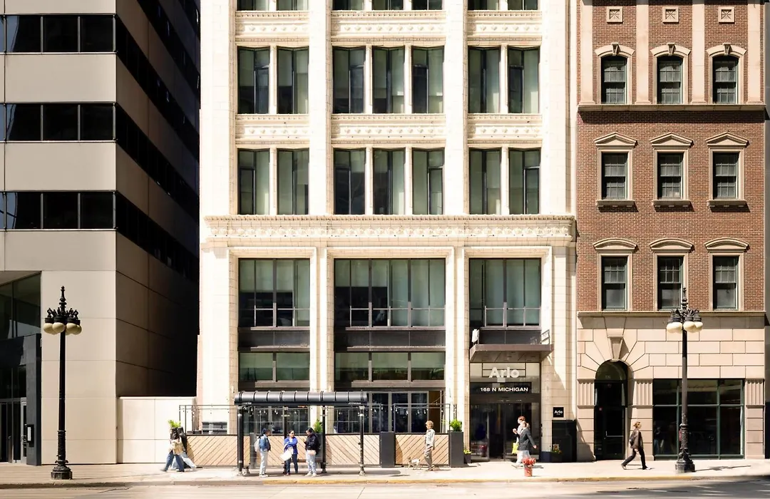 Arlo Chicago-1